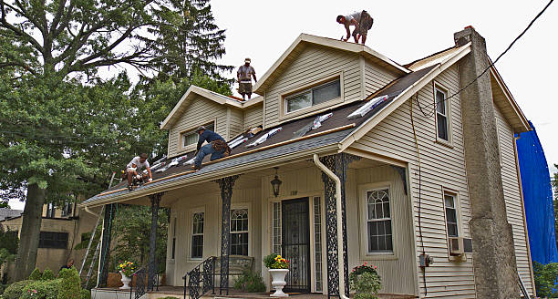 Best Local Roofing Companies  in Fairfield Beach, OH